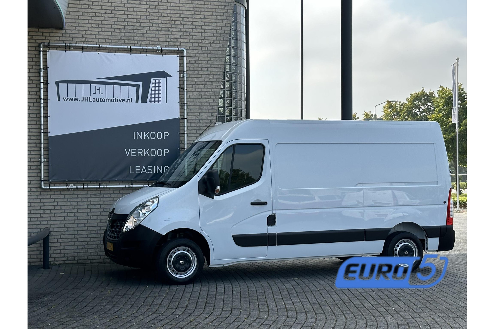 Renault Master T33 2.3 dCi L2H2*3-PERS*CAMERA*HAAK*2500KG.TRGW*